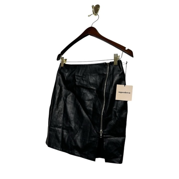 NWT REVOLVE SUPERDOWN Melissa Zip Up Faux Leather Mini Skirt Black S - Picture 7 of 12